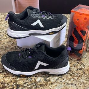 TYROL Velocity V Series Pickleball Shoe Sz 9
